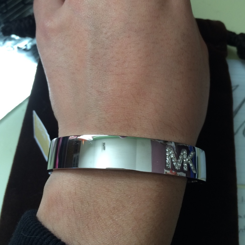 Michael Kors silver bangle - Picture 2 of 4